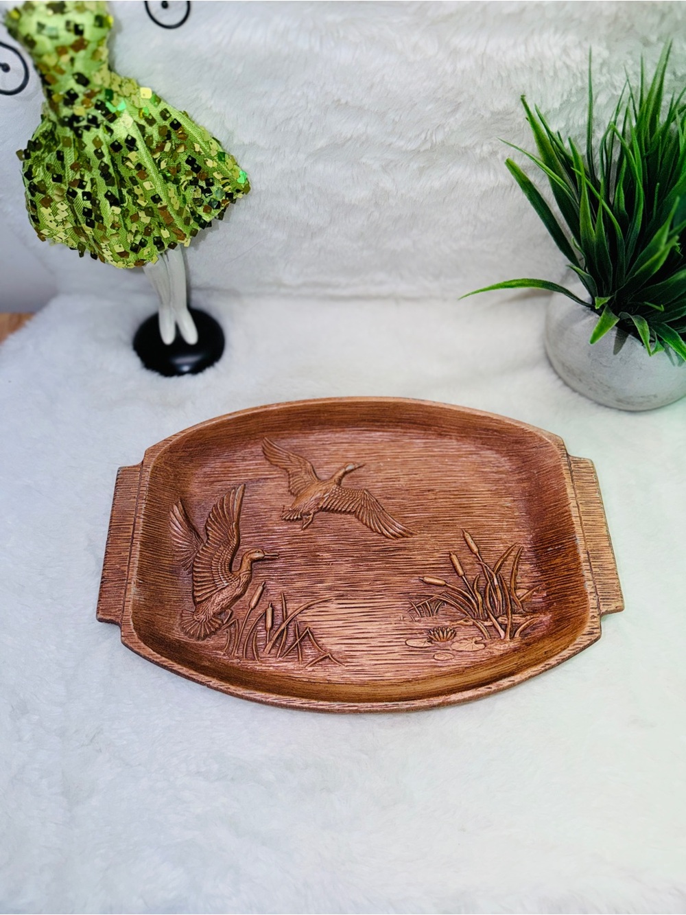 1959 Vintage Decorative Wood-Look Serving Tray with Duck Relief Key Tray 🦆